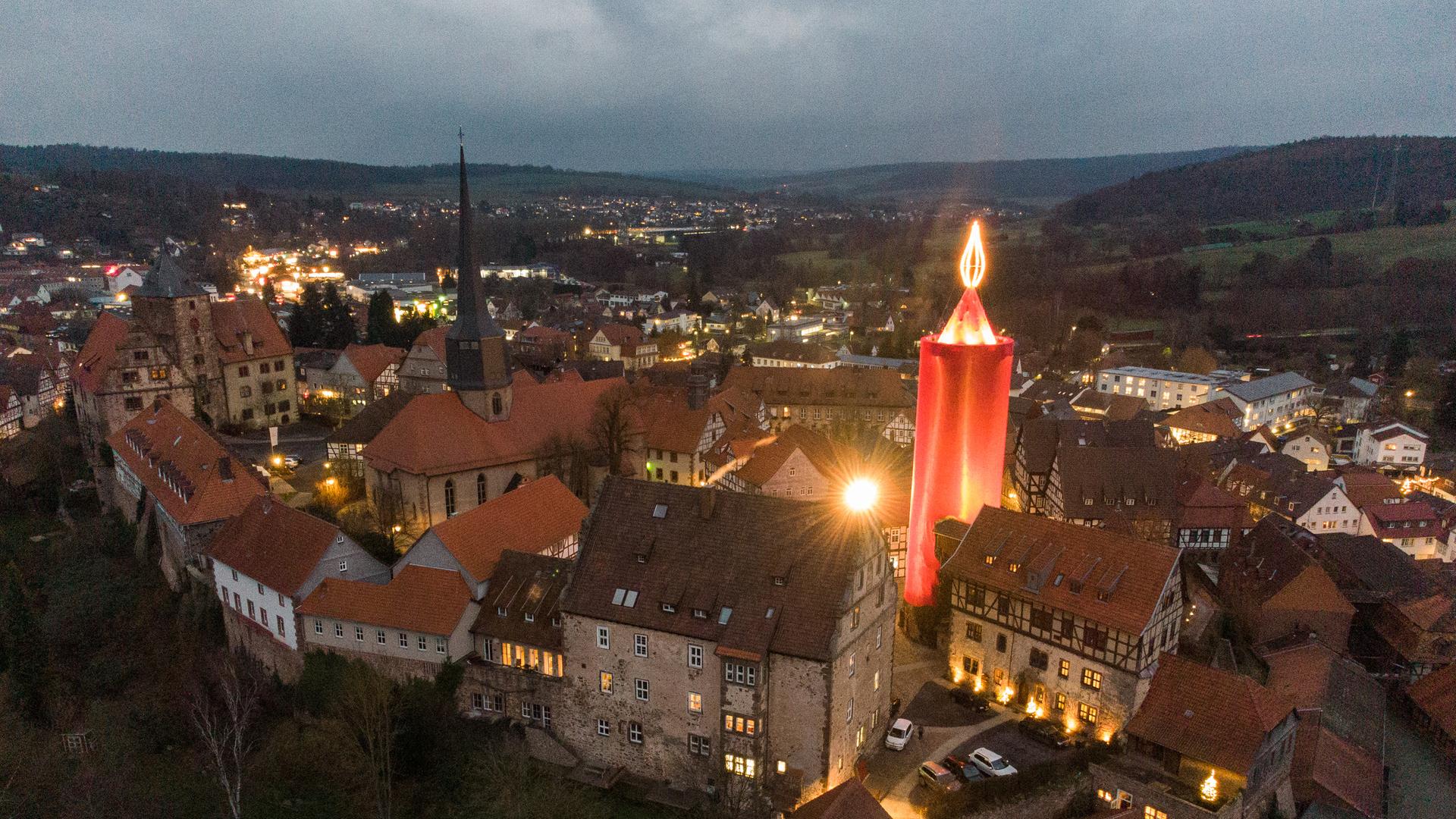 Lichtermeer Zu Weihnachten Warum Menschen Das Licht In Dunklen Zeiten