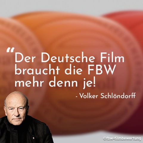 Porträtfoto von Volker Schlöndorff mit Zitat