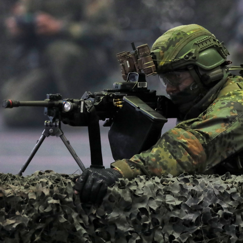 Soldat der Fallschirmjägertruppe der Bundeswehr