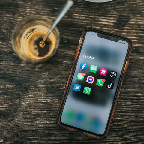 Social Media Apps auf einem Smartphone